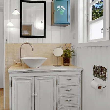 בית נופש With A Fireplace 07 *