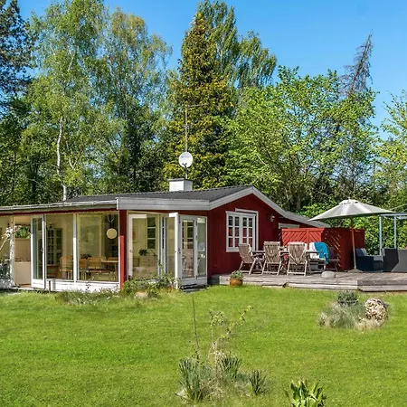 Vakantiehuis With A Fireplace 07